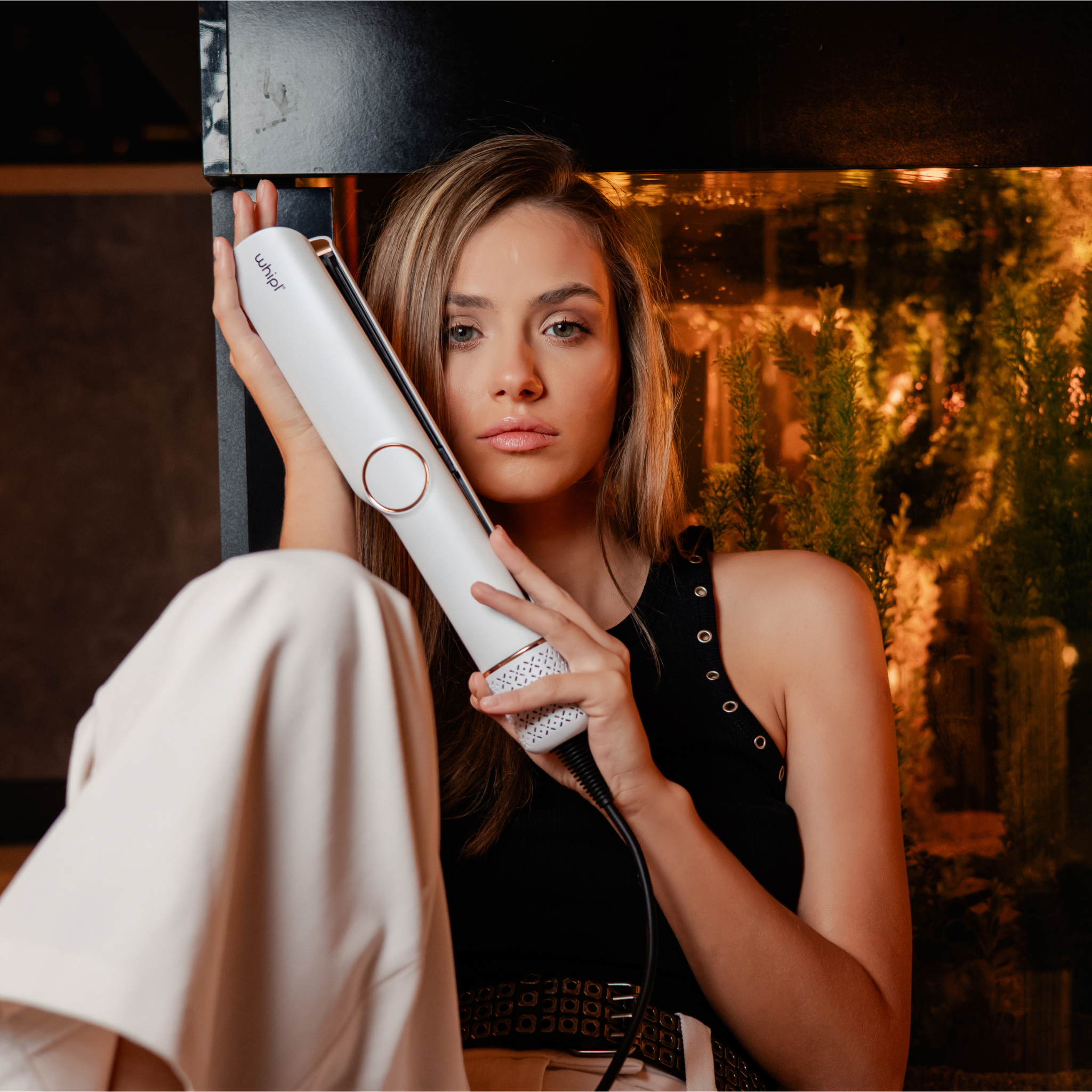 Whipl™ Straithair Pro - Air Straightener + FREE Airstyler incl. 5 attachments