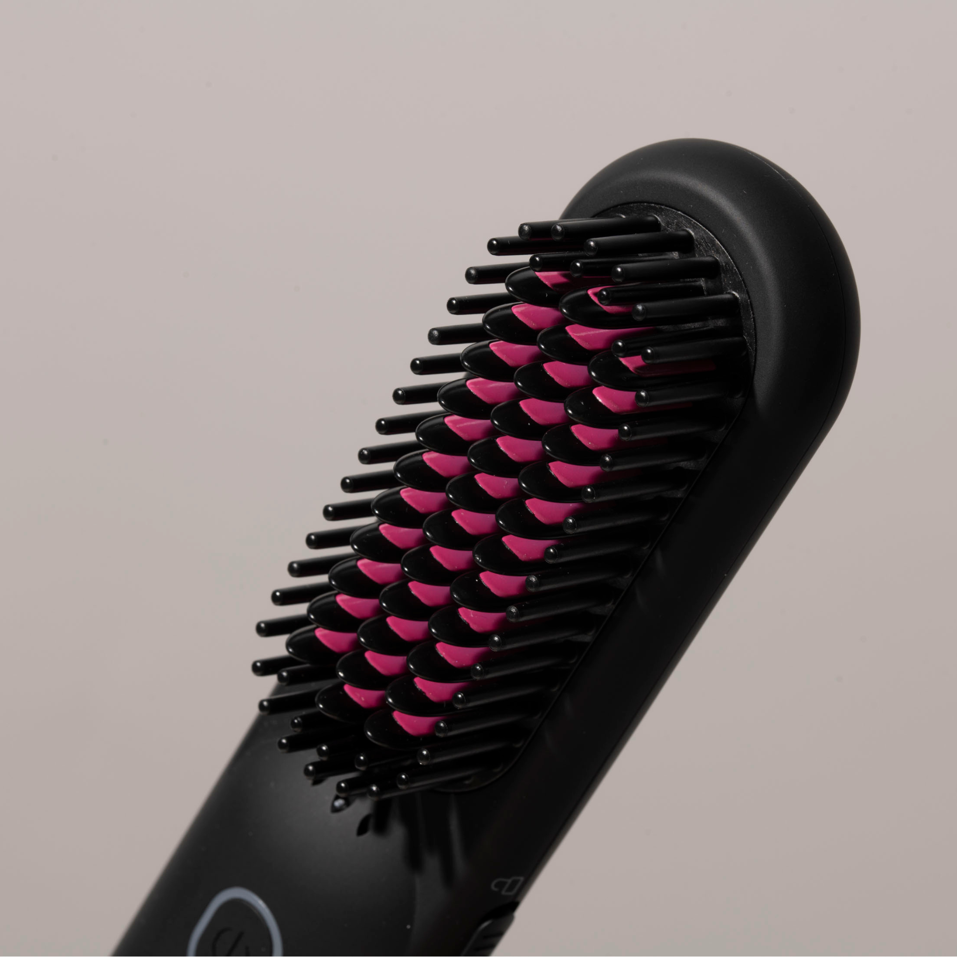Whipl™ Go! - portable straightening brush